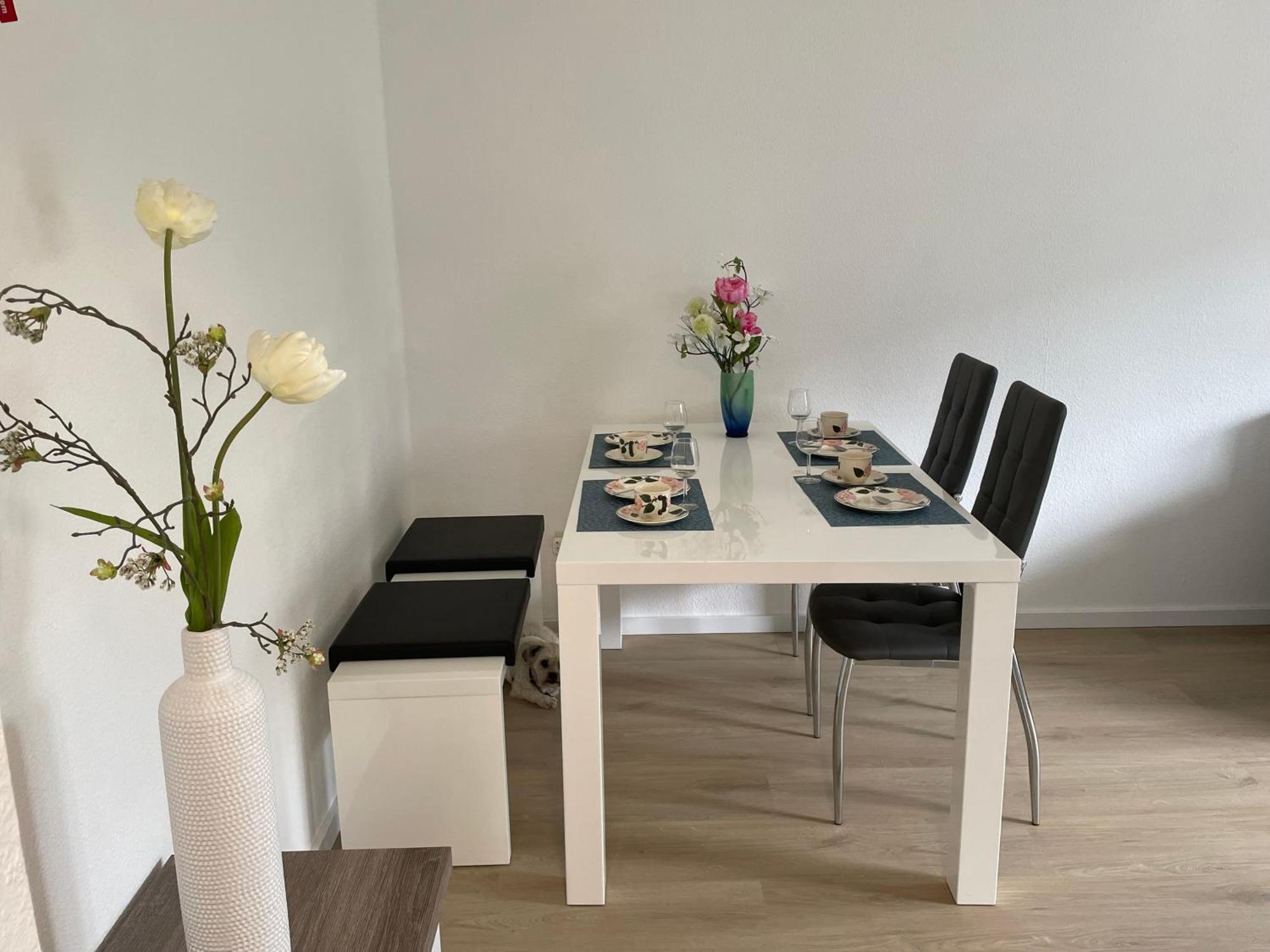 Sieben, Zentral Gelegene Mit Tiefgaragenstellplatz *