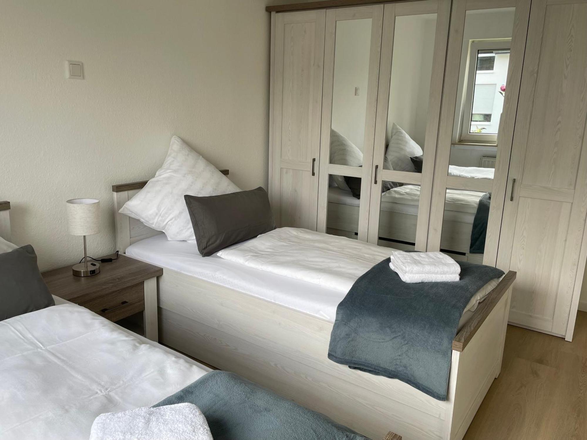 Sieben, Zentral Gelegene Mit Tiefgaragenstellplatz Apartment Bad Oeynhausen