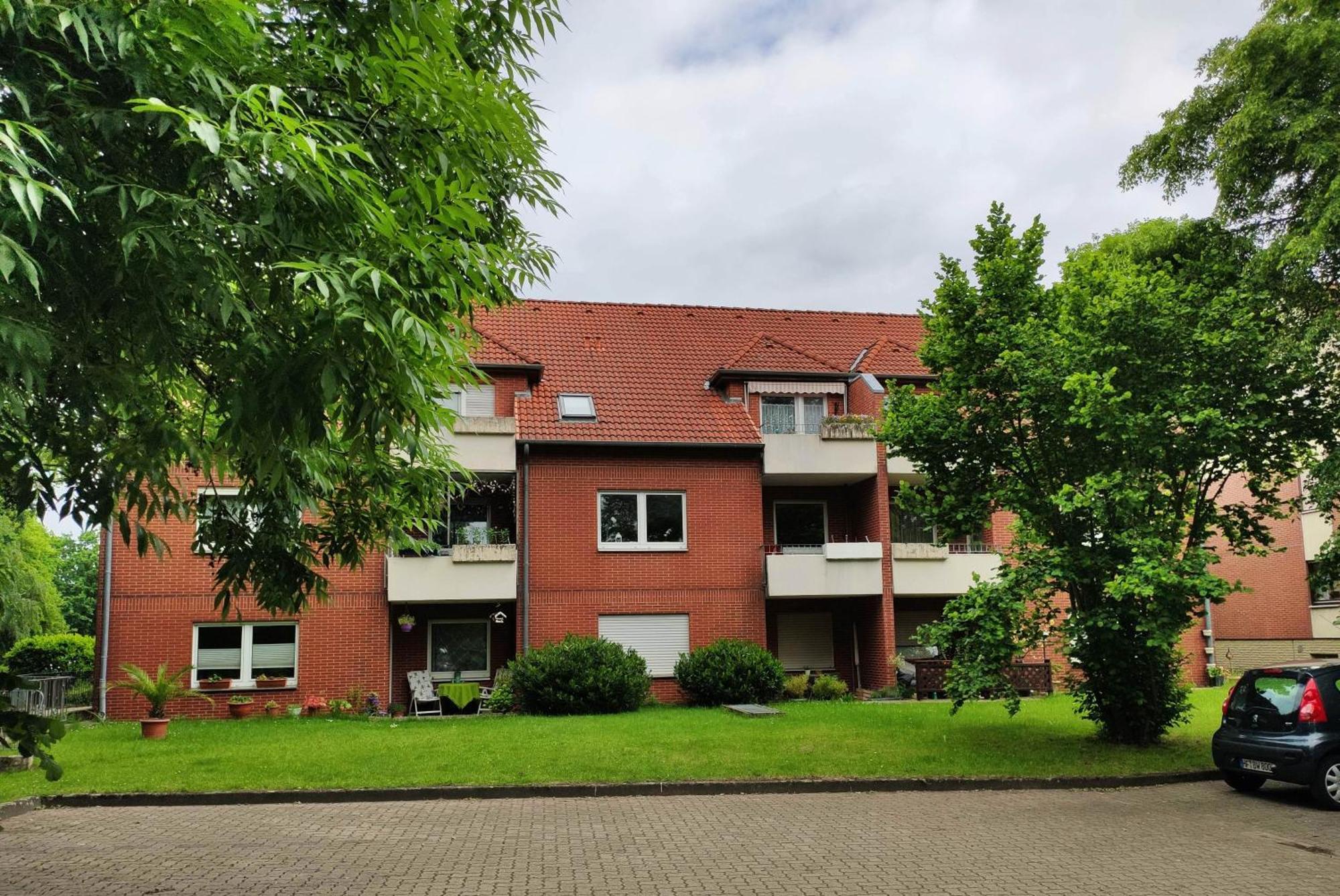 Sieben, Zentral Gelegene Mit Tiefgaragenstellplatz *