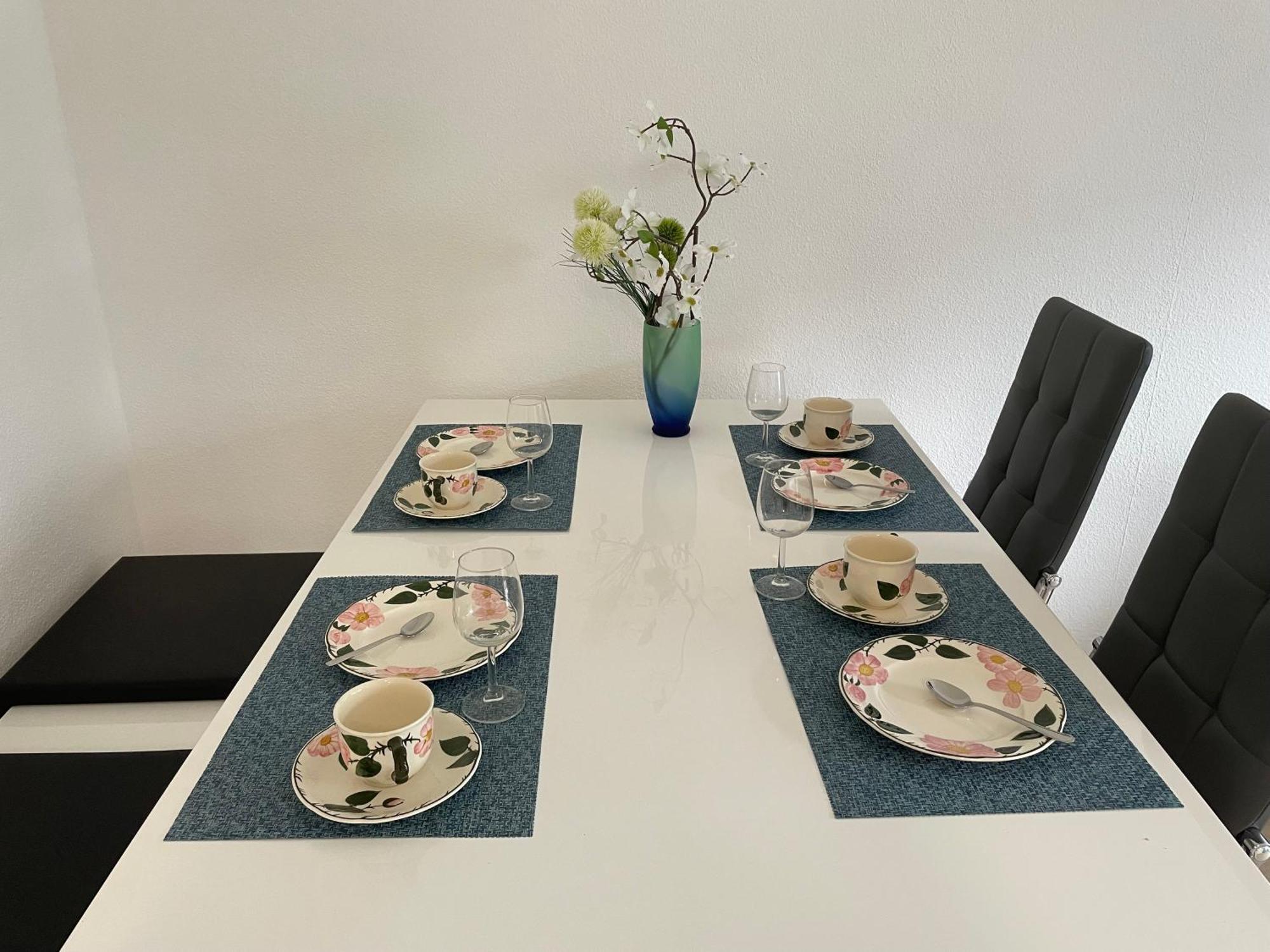 Sieben, Zentral Gelegene Mit Tiefgaragenstellplatz *