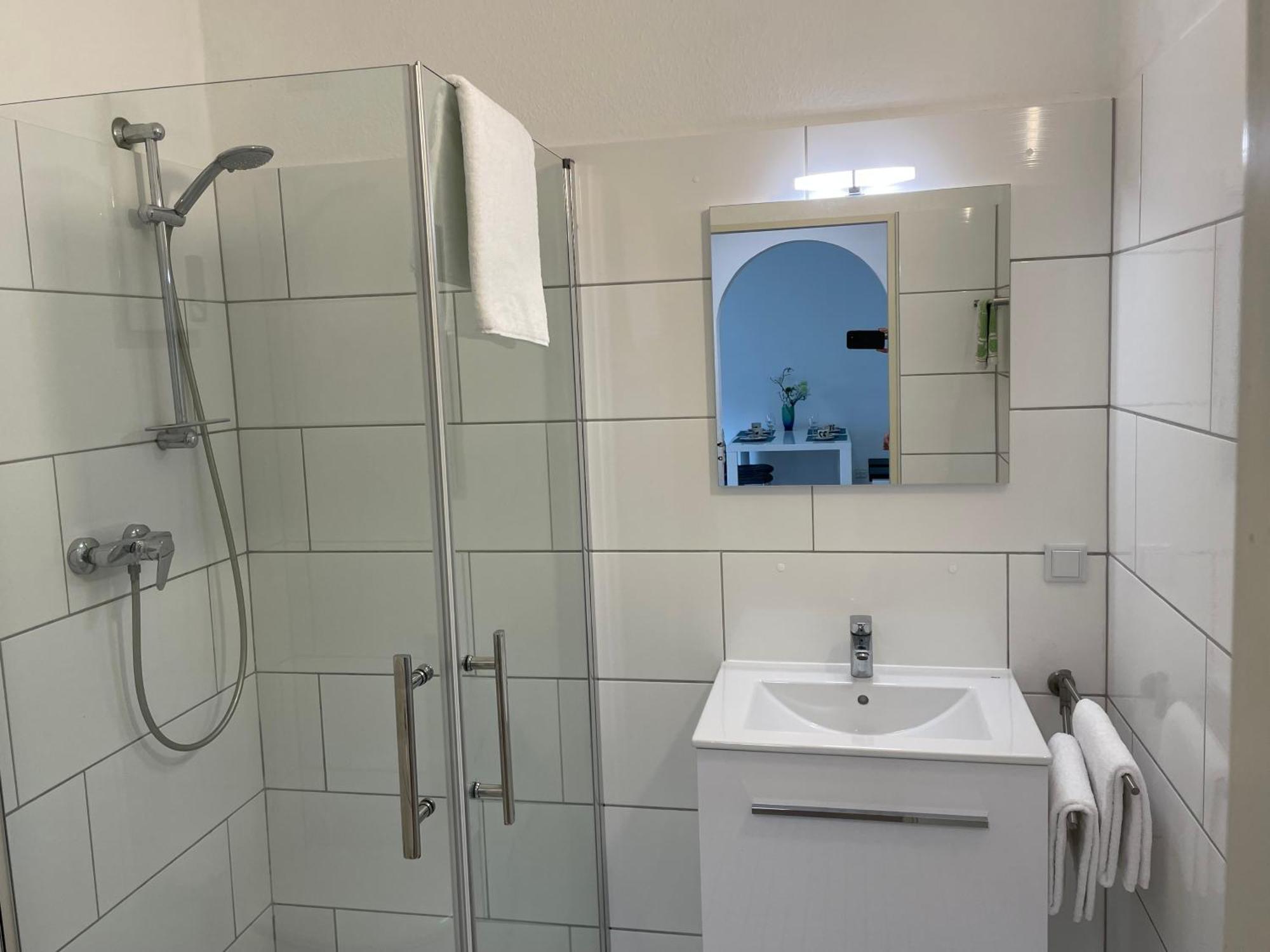 Apartment Sieben, Zentral Gelegene Mit Tiefgaragenstellplatz *